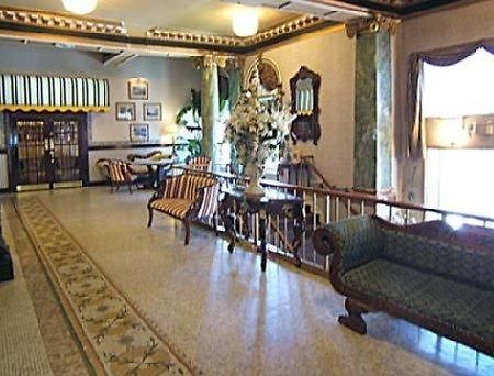 Clarion Inn & Suites Belleville Eksteriør bilde